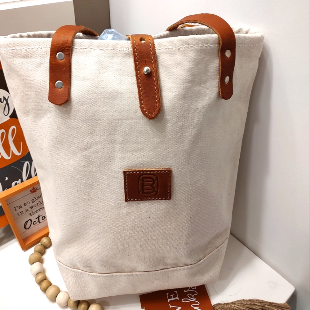 🍁GUC Bourbon Barrel Linen & Leather Medium Carryall Tote, Linen & Dark Brown